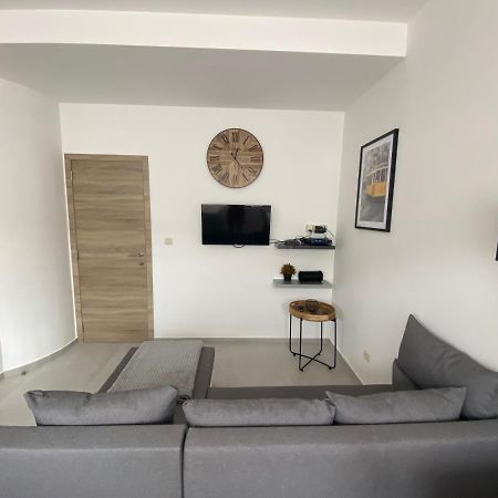 שרלרואה 1-C Superbe Appartement Tres Calme Et Bien Decore מראה חיצוני תמונה