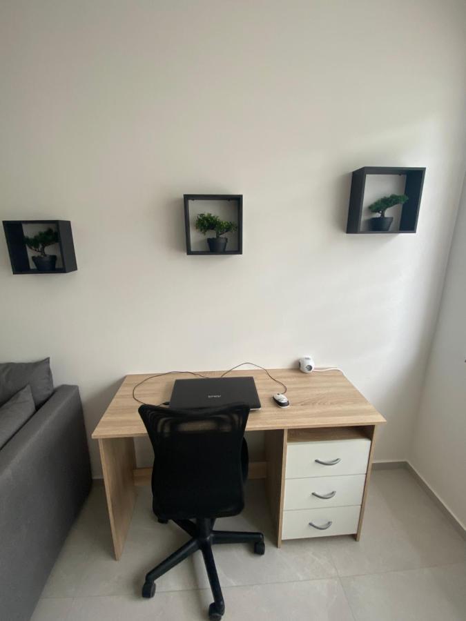 שרלרואה 1-C Superbe Appartement Tres Calme Et Bien Decore מראה חיצוני תמונה